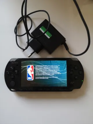 Sony PSP Negra + Cargador
