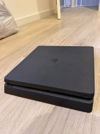 PS4 Slim 500GB + Mando Original Sony