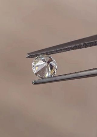 Diamante GIA 0.60 ct Round Brilliant J