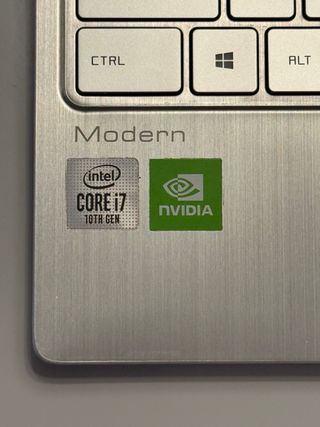 Portatile MSI Modern 14 i7 con 16GB RAM, scatola+caricatore