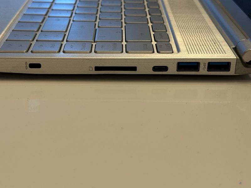 Portátil MSI Modern 14 i7 16GB RAM Caja+cargador afbeelding 6