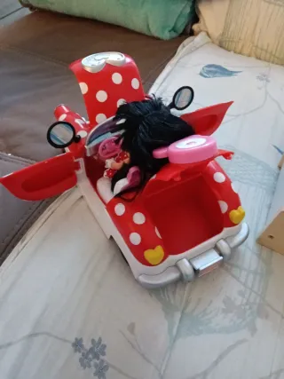 Coche de muñeca rojo lunares blancos