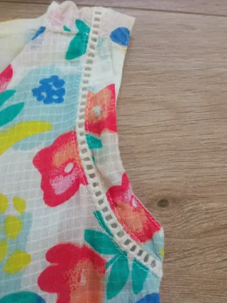 Vestido estampado floral 3-4 años.