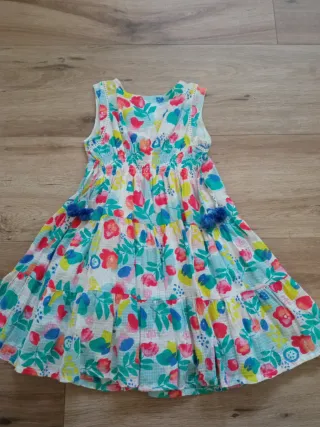 Vestido estampado floral 3-4 años.