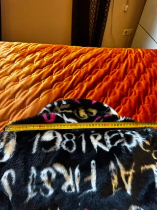 Abrigo Guess Talla L