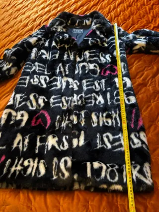 Abrigo Guess Talla L