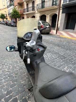 Kymco Grand Dink 125 con ITV