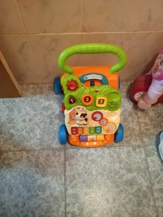 Correpasillos VTech con actividades