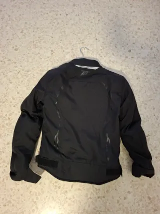 Chaqueta Moto Mujer Seventy Degrees.