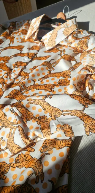 Camisa estampada de tigres
