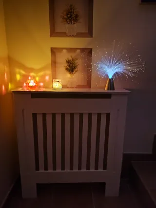 Cubreradiador blanco de madera nuevo