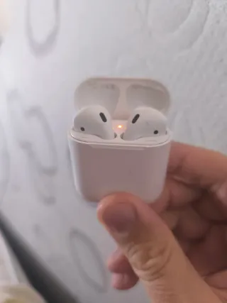 Apple AirPods 2da Gen