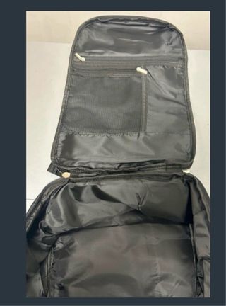 Mochila de viaje negra nueva