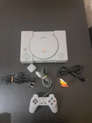 Playstation 1 Gris + Mando + Funda