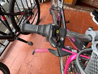 Bicicleta B'Twin Poply 500 Negra/Rosa 6V