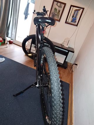 Bicicleta Eléctrica Giant Negra