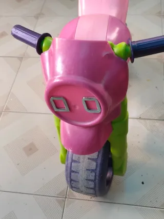 Moto correpasillos rosa niña