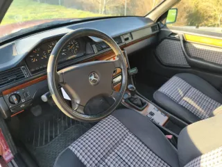 Mercedes-Benz Clase E 1993