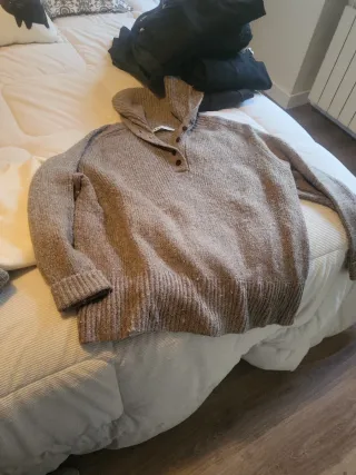 3 Jerséis Zara Gris y Blanco alguno tiene pelotill