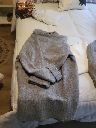 3 Jerséis Zara Gris y Blanco alguno tiene pelotill