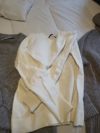 3 Jerséis Zara Gris y Blanco alguno tiene pelotill