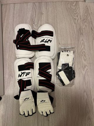 Zapatillas Taekwondo Blancas y Doradas