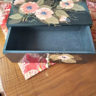 Caja Flores Pintada a Mano