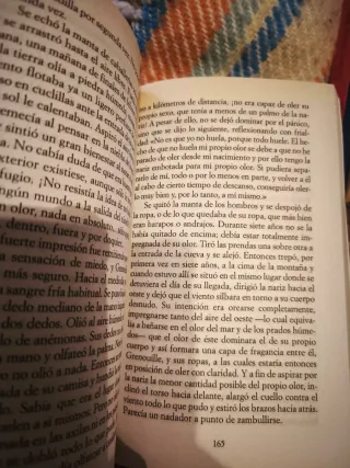 El perfume: Historia de un asesino (Spanish Edi...