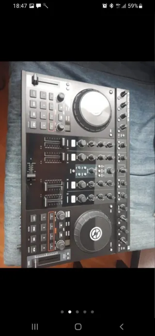 Controladora DJ Native Instruments Traktor S4