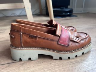 Mocasines Pikolinos Marrón y Rojo