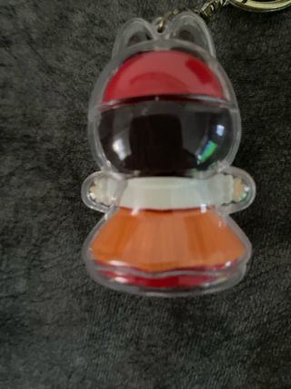 Labubu McDonald's llavero con funda transparente