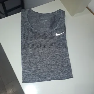 Camiseta Nike Dry-Fit Talla XS