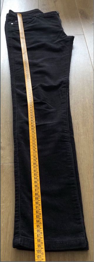 Pantalón de pana negro