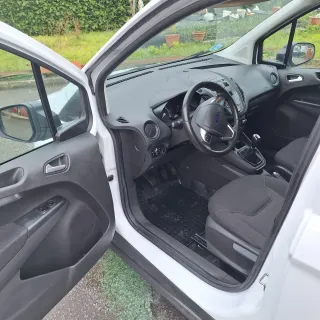 Ford Transit Courier 2018