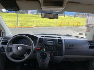 Volkswagen Transporter T5 2009