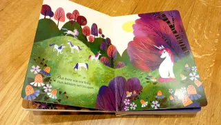 Libro Uni the Unicorn