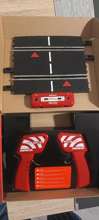 Scalextric Ninco + 3 Coches F1 + 4 Mandos