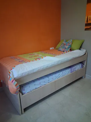Cama nido madera 90cm. Incluye 2 colchones