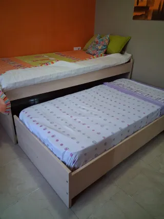 Cama nido madera 90cm. Incluye 2 colchones
