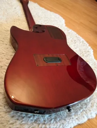 Guitarra Godin Multiac SA Nylon