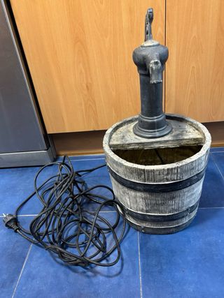 Fuente de jardín con forma de barril