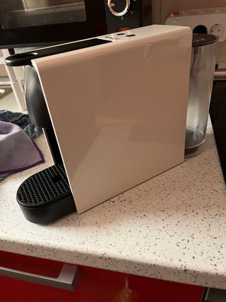 Cafetera Nespresso Essenza Mini Blanca