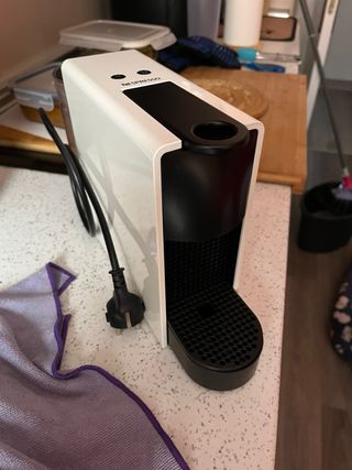 Cafetera Nespresso Essenza Mini Blanca