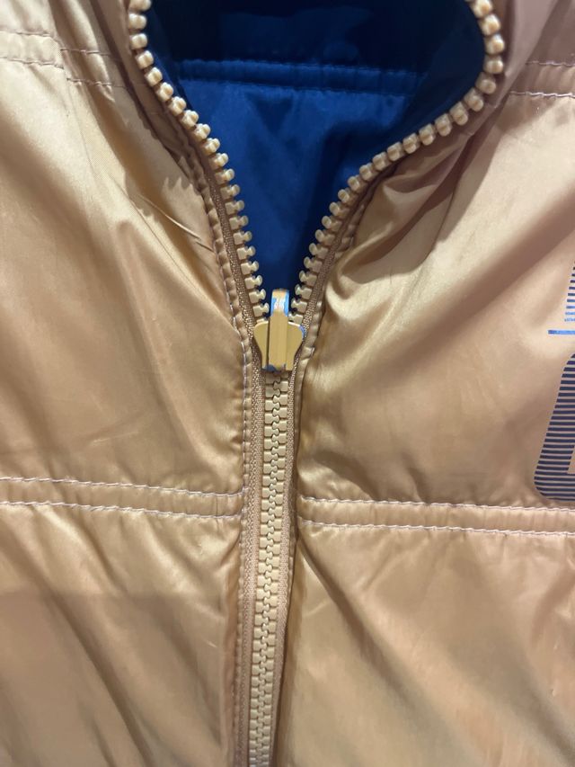 Chaleco reversible azul y amarillo