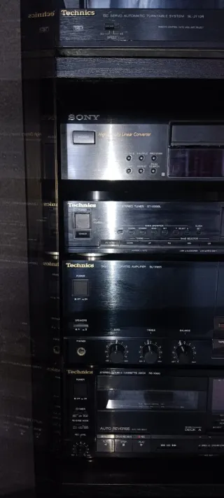 Equipo de música Technics+ altavoces con peana