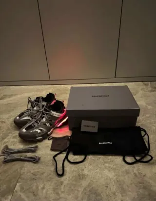 Balenciaga Track Sneakers Grises y Rojas