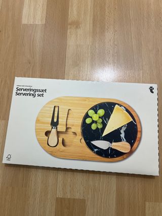 Set de tabla y cubiertos para queso