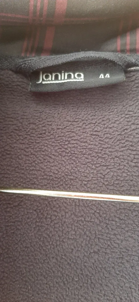 Chaqueta Janina cuadros morados y negro