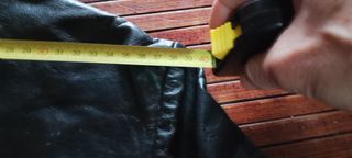 Chaqueta negra de piel Zara T.36. Tipo Americana