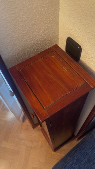 Vitrina pequeña madera y cristal